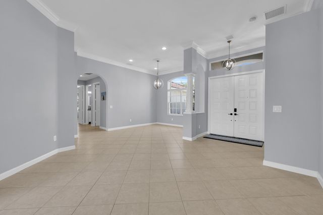 7041 SE Bay Hill Drive, Stuart, FL 34997