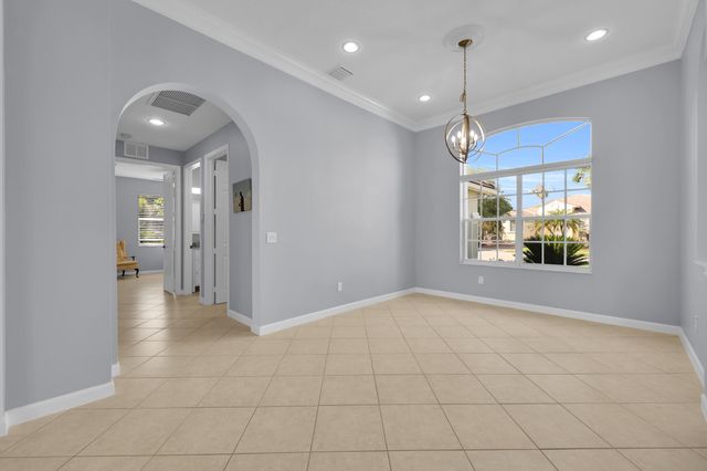 7041 SE Bay Hill Drive, Stuart, FL 34997