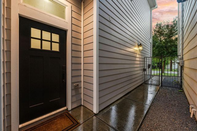 5537 Petty Street, Houston, TX 77007