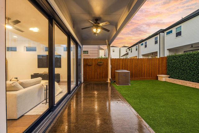 5537 Petty Street, Houston, TX 77007