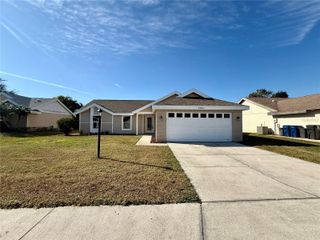 3541 65TH AVENUE CIRCLE E, Sarasota, FL 34243