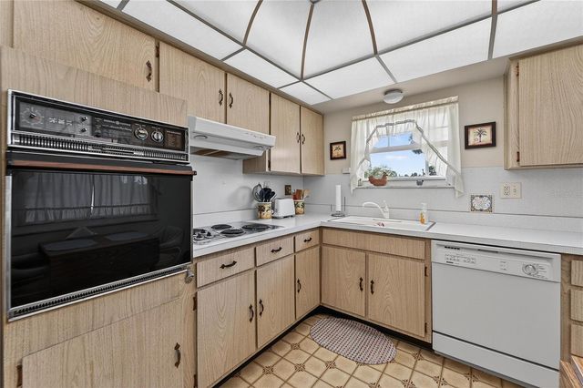 1607 COUNCIL DRIVE, Sun City Center, FL 33573