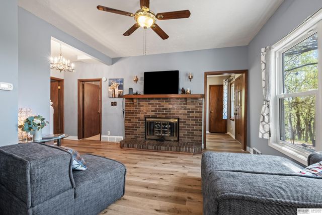 4014 S 14th Street, Omaha, NE 68107