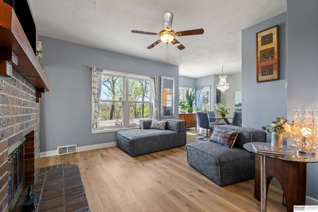 4014 S 14th Street, Omaha, NE 68107
