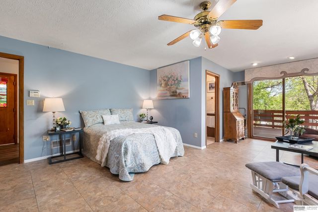4014 S 14th Street, Omaha, NE 68107
