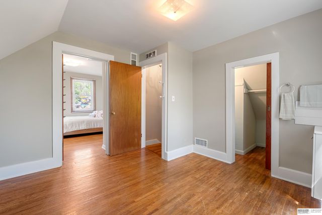 4014 S 14th Street, Omaha, NE 68107