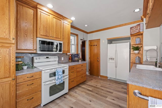 4014 S 14th Street, Omaha, NE 68107