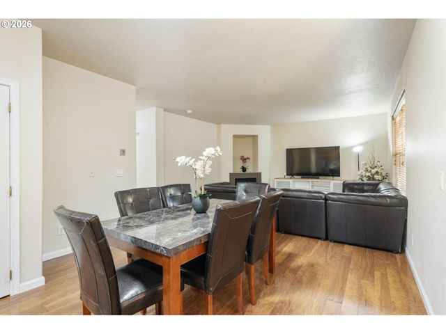 12596 Se MAPLEWOOD Ct, Milwaukie, OR 97222