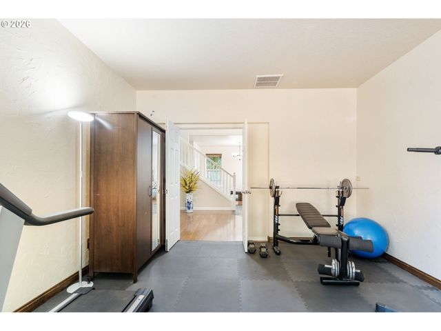 12596 Se MAPLEWOOD Ct, Milwaukie, OR 97222