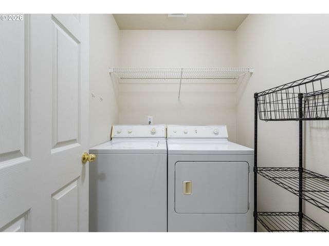 12596 Se MAPLEWOOD Ct, Milwaukie, OR 97222
