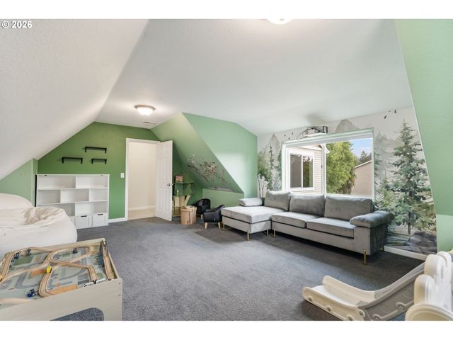 12596 Se MAPLEWOOD Ct, Milwaukie, OR 97222