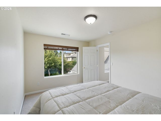 12596 Se MAPLEWOOD Ct, Milwaukie, OR 97222