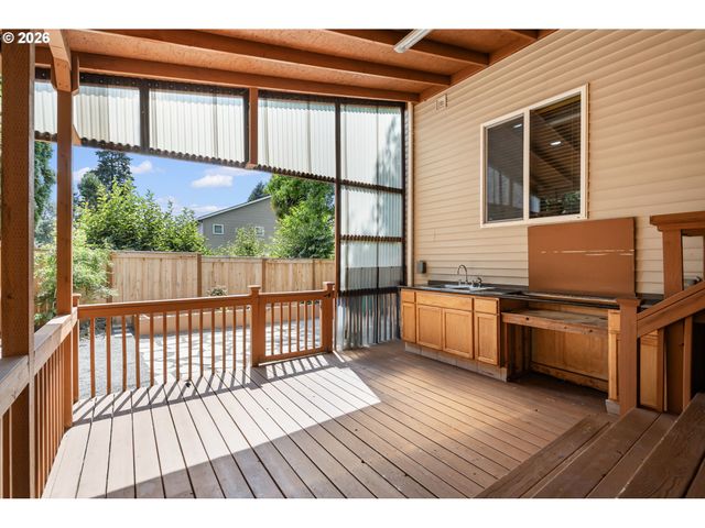 12596 Se MAPLEWOOD Ct, Milwaukie, OR 97222
