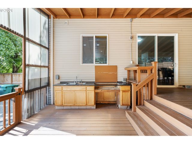12596 Se MAPLEWOOD Ct, Milwaukie, OR 97222