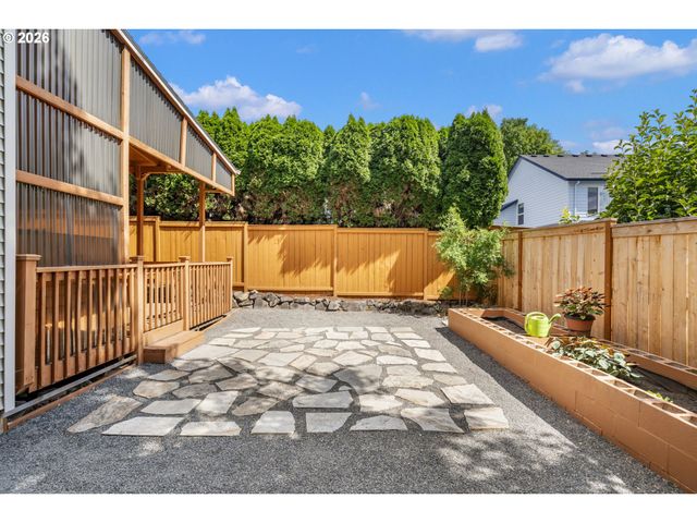12596 Se MAPLEWOOD Ct, Milwaukie, OR 97222