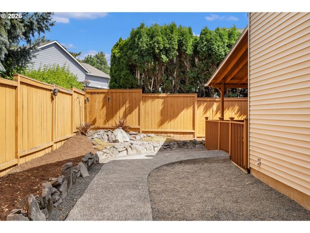 12596 Se MAPLEWOOD Ct, Milwaukie, OR 97222