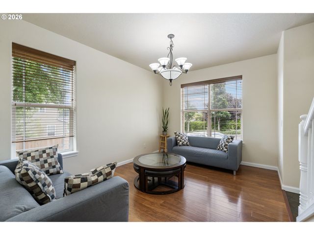 12596 Se MAPLEWOOD Ct, Milwaukie, OR 97222