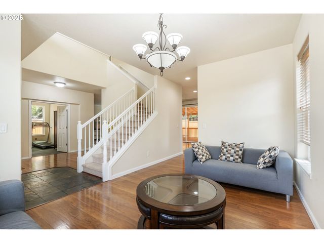 12596 Se MAPLEWOOD Ct, Milwaukie, OR 97222