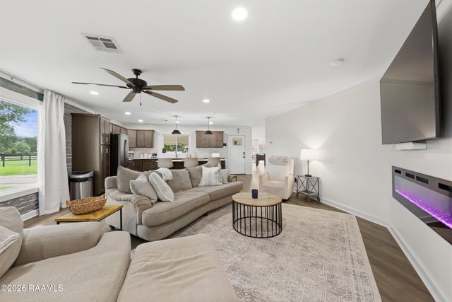 1760 Napoleon Avenue, Sunset, LA 70584