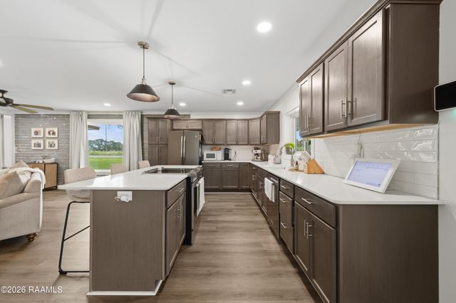 1760 Napoleon Avenue, Sunset, LA 70584