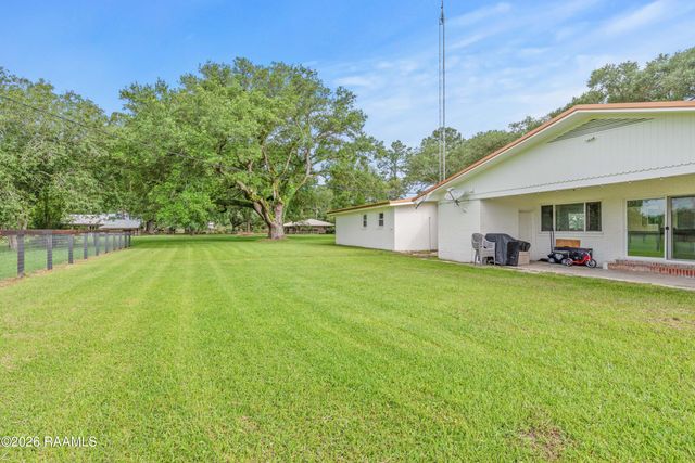 1760 Napoleon Avenue, Sunset, LA 70584