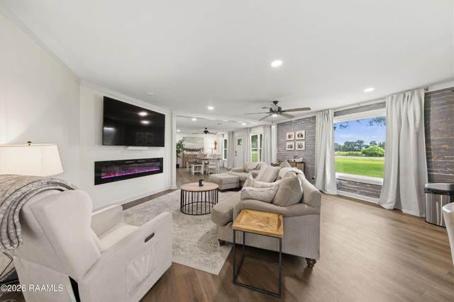 1760 Napoleon Avenue, Sunset, LA 70584