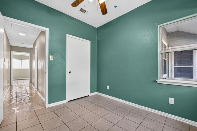 10523 Lands End Drive, Houston, TX 77099