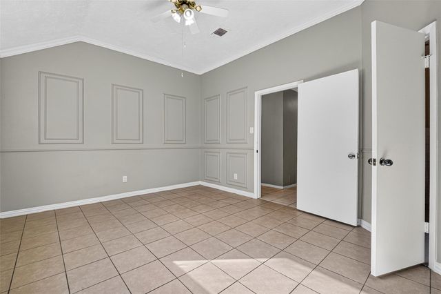 10523 Lands End Drive, Houston, TX 77099