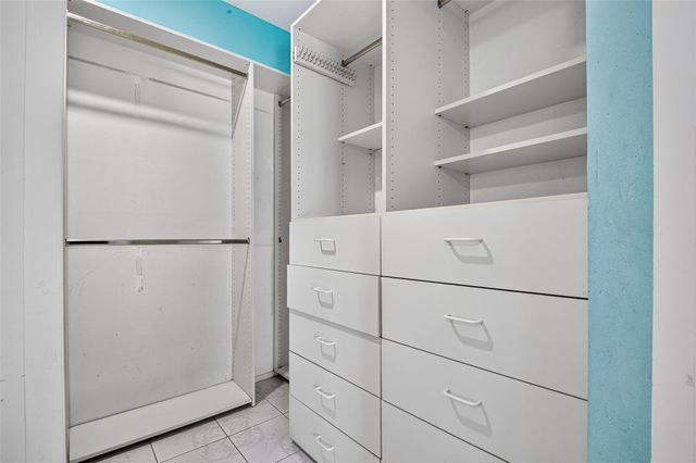 10523 Lands End Drive, Houston, TX 77099