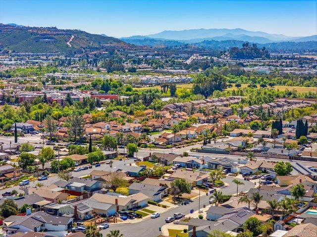 10020 Stanley Court, Santee, CA 92071