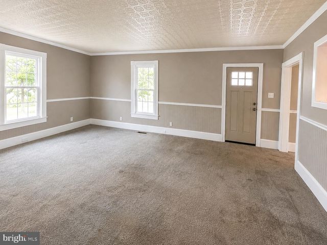 6 DELAWARE AVE, Delmar, DE 19940