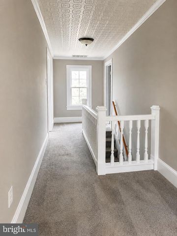 6 DELAWARE AVE, Delmar, DE 19940