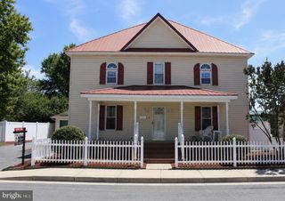 6 DELAWARE AVE, Delmar, DE 19940