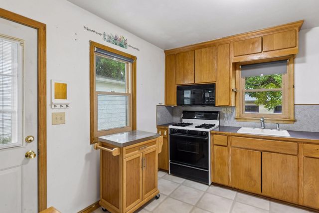 2814 Pennsylvania Avenue S, Saint Louis Park, MN 55426