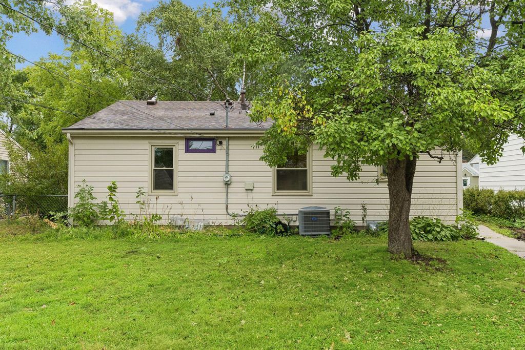 2814 Pennsylvania Avenue S, Saint Louis Park, MN 55426 — photo 2