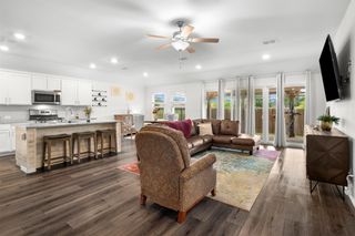 9200 S Field Lane, Arlington, TX 76002