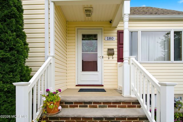180 Gabriel Terrace, South Amboy, NJ 08879