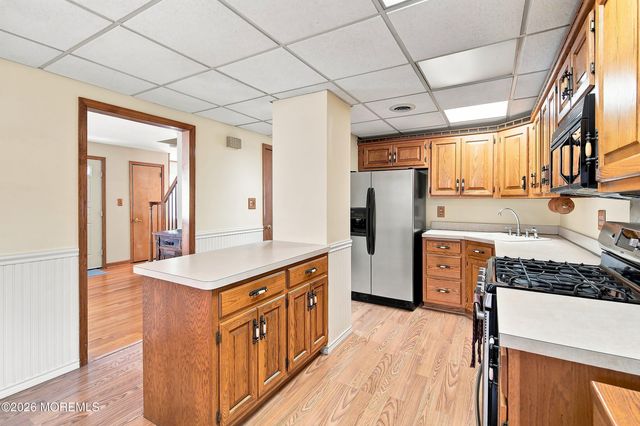 180 Gabriel Terrace, South Amboy, NJ 08879