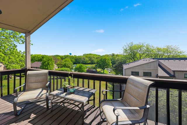 48 Oak Hill Colony 9, Fox Lake, IL 60020
