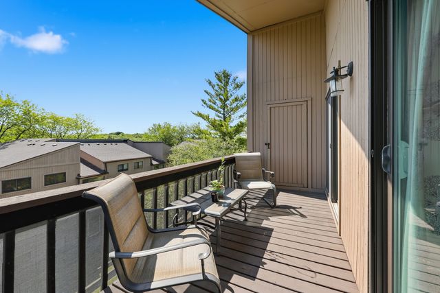48 Oak Hill Colony 9, Fox Lake, IL 60020