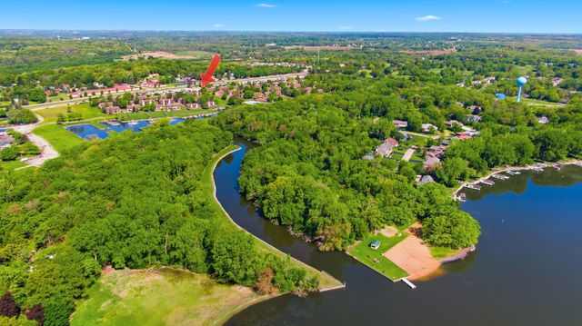 48 Oak Hill Colony 9, Fox Lake, IL 60020