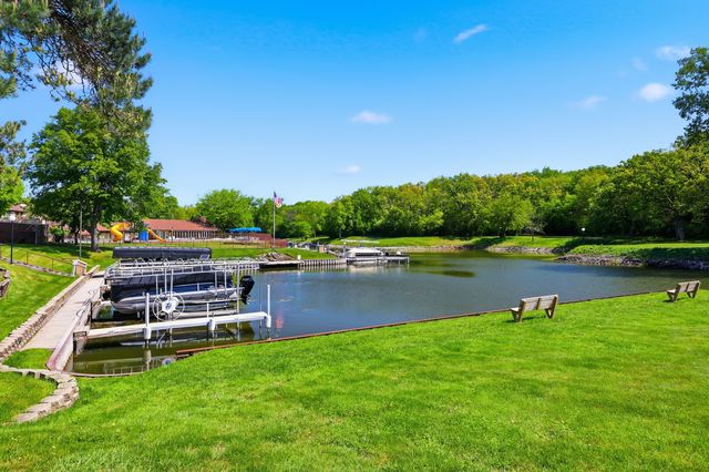 48 Oak Hill Colony 9, Fox Lake, IL 60020