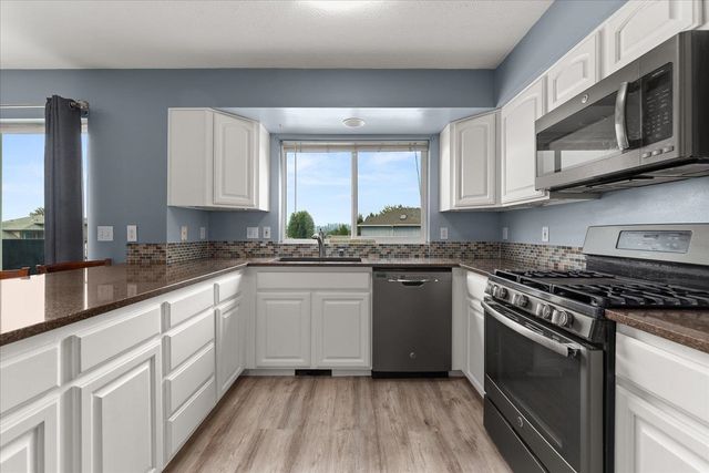 1103 N Fox Ridge Rd, Medical Lake, WA 99022