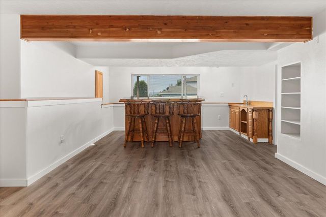 1103 N Fox Ridge Rd, Medical Lake, WA 99022