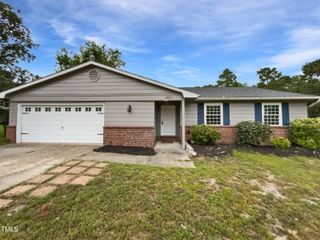 6921 Timbercroft Lane, Fayetteville, NC 28314