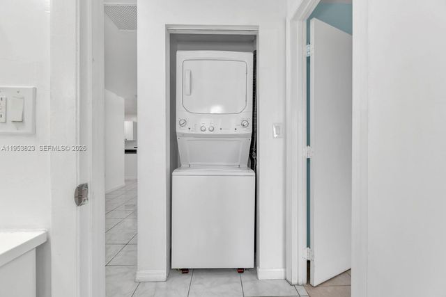 843 NW 7th St 843-845, Hallandale Beach, FL 33009