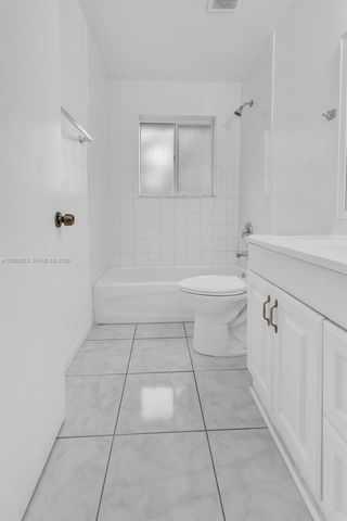 843 NW 7th St 843-845, Hallandale Beach, FL 33009