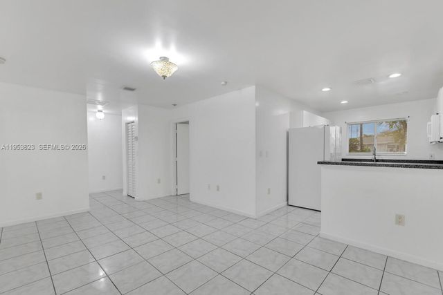 843 NW 7th St 843-845, Hallandale Beach, FL 33009