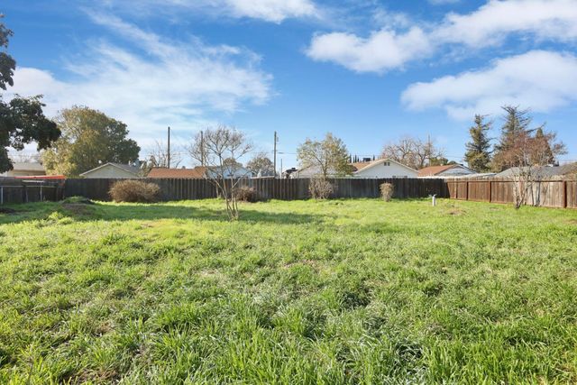 401 Church St, Modesto, CA 95357