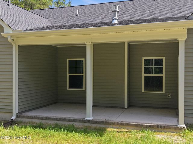 3002 Tucker Hill Drive, Grimesland, NC 27837